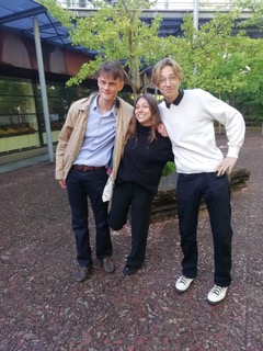 Samuel, Chloë et Adrien, Étudiants en BTS CI au sein du lycée J. Condorcet, avant le départ pour mener leur « Mission Coup de Poing »