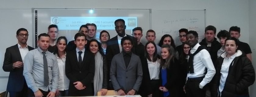 12 décembre 2016: les élèves de 1 STMG 3 ont accueilli dans leur cours de Management des Organisations, M. MAHOUTO Directeur de l’agence BNP Paribas au Haillan (Gironde)